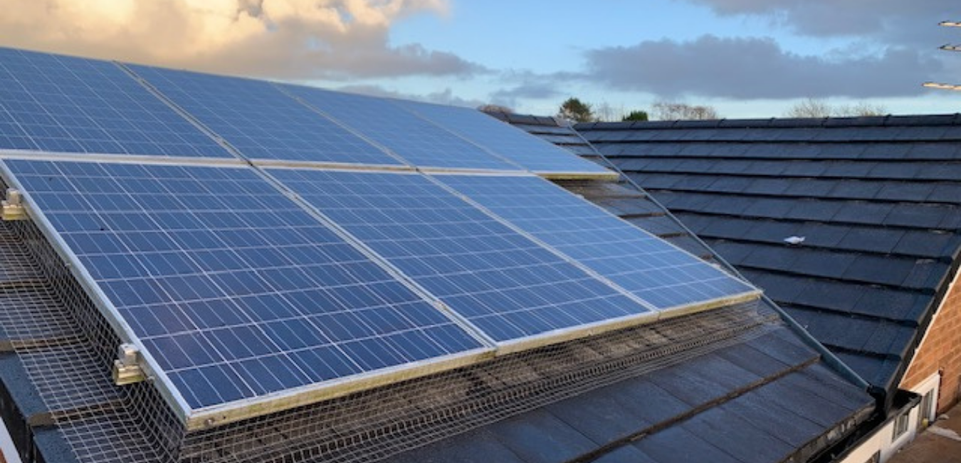 solar panels work on cloudy days